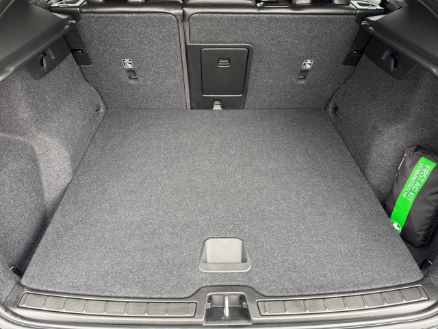 Bild 9: VOLVO PKW XC40 T3 Momentum