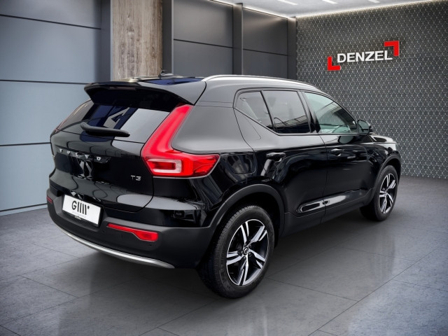 Bild 3: VOLVO PKW XC40 T3 Momentum