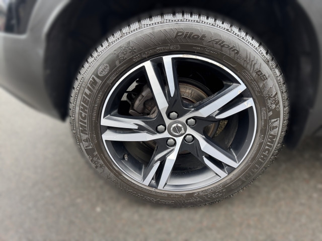 Bild 4: VOLVO PKW XC40 T3 Momentum