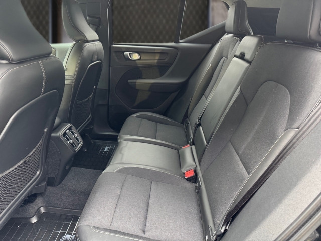 Bild 8: VOLVO PKW XC40 T3 Momentum