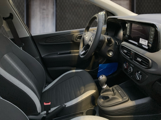 Bild 5: Hyundai i10 4-Sitzer Jubile 1.0