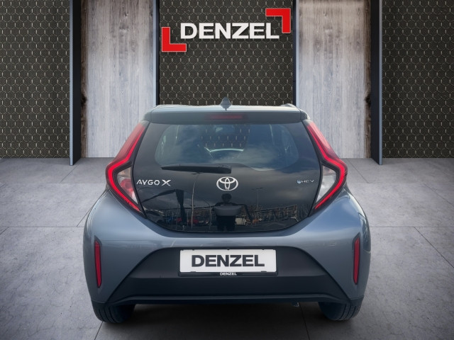 Bild 10: Toyota AYGO X 1,5 l Active CVT