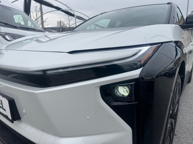 Bild 11: Toyota BZ4X 2WD Lounge + Style Paket 511KM WLTP Reichweite