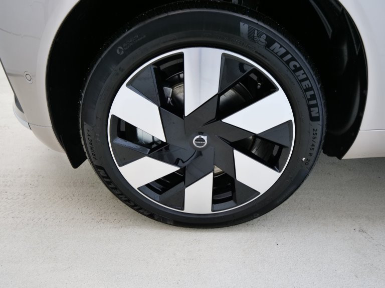 Bild 6: VOLVO PKW XC60 Ultra, T6 Plug-in Hybrid, Elektrisch/Benzin, Bright