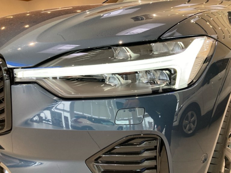 Bild 11: VOLVO PKW XC60 Black Edition Plus, T6 AWD Plug-in Hybrid, Elektrisch/B