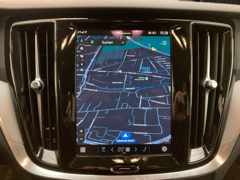 Bild 7: VOLVO PKW V60 Plus, T6 AWD Plug-in Hybrid, Elektrisch/Benzin, Dark