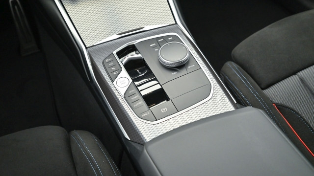 Bild 3: BMW 330e xDrive Touring