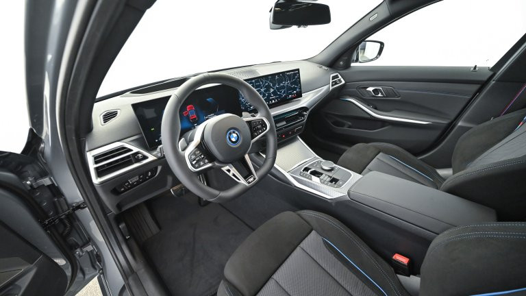 Bild 4: BMW 330e xDrive Touring