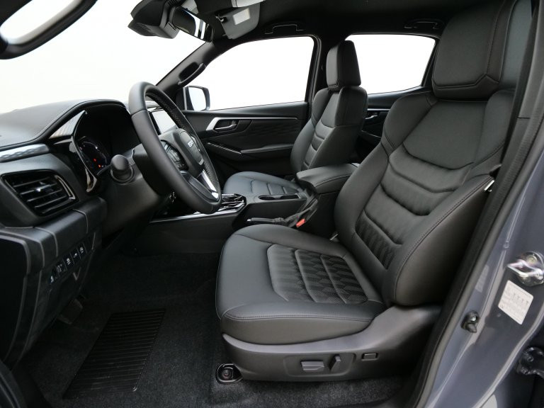 Bild 9: Isuzu D-MAX Double Cab 4x4 LSE