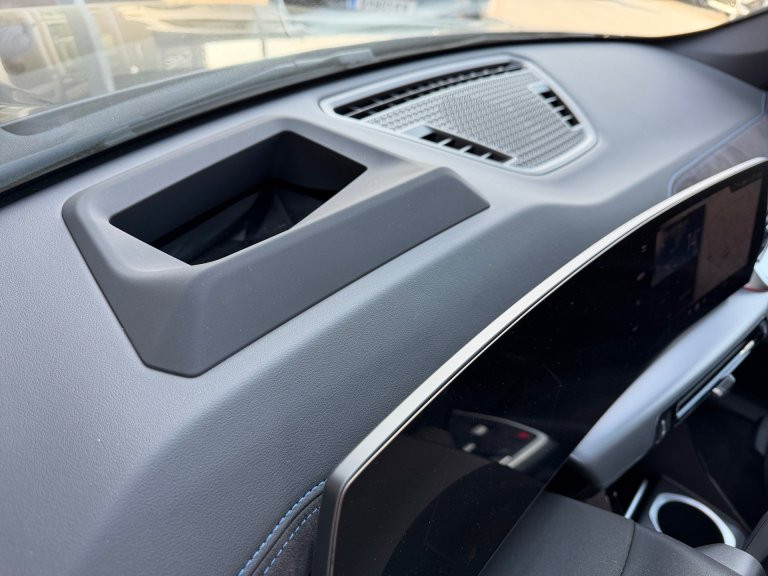 Bild 14: BMW X1 xDrive30e U11 XB2