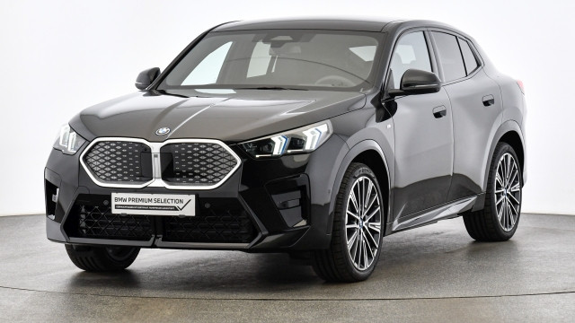 Bild 0: BMW iX2 eDrive20 U10 HB0