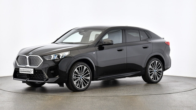 Bild 1: BMW iX2 eDrive20 U10 HB0