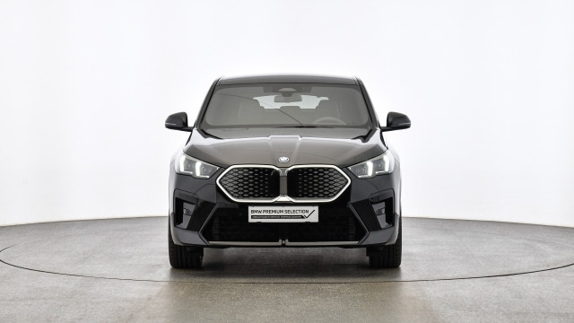 Bild 8: BMW iX2 eDrive20 U10 HB0