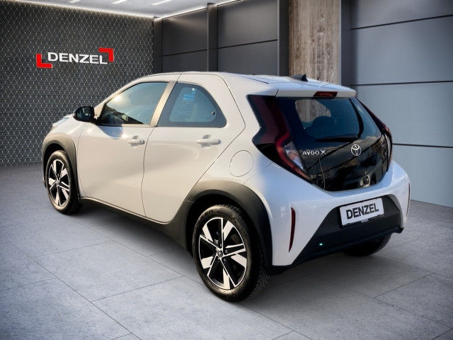 Bild 2: Toyota AYGO X 1,5 l Active CVT