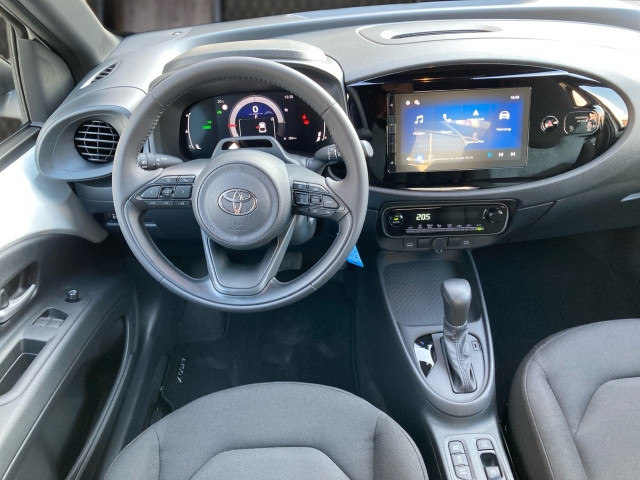 Bild 6: Toyota AYGO X 1,5 l Active CVT 8 - fach Bereifung