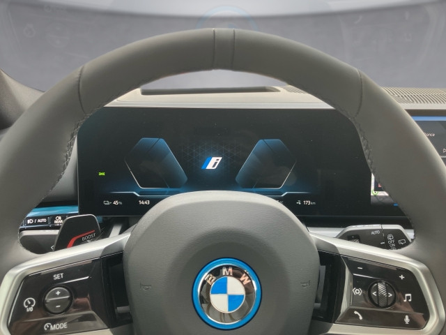 Bild 9: BMW i5 eDrive40 Touring