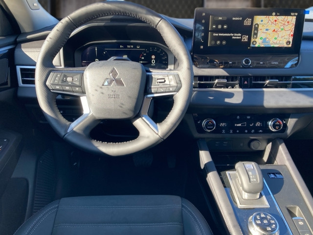 Bild 6: Mitsubishi Outlander PHEV 2,4 4WD Intense AT 25