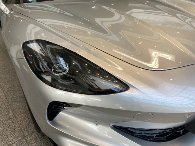 Bild 3: MG Cyberster GT ALC Grau/Schwarz + Rotes Dach