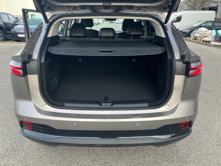 Bild 1: MG HS HEV Luxury Lenkradhzg. 25.5