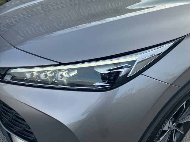 Bild 3: MG HS HEV Luxury Lenkradhzg. 25.5