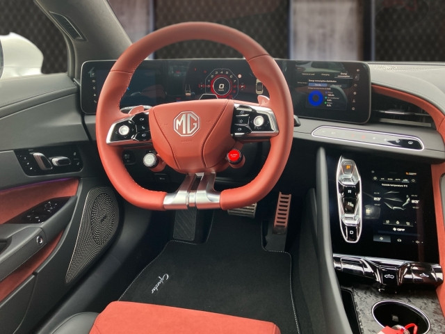 Bild 6: MG Cyberster GT ALC Rot/Schwarz + Rotes Dach