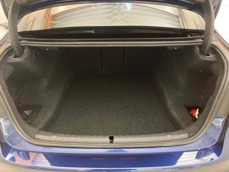 Bild 9: BMW M550i xDrive Limousine G30 N63