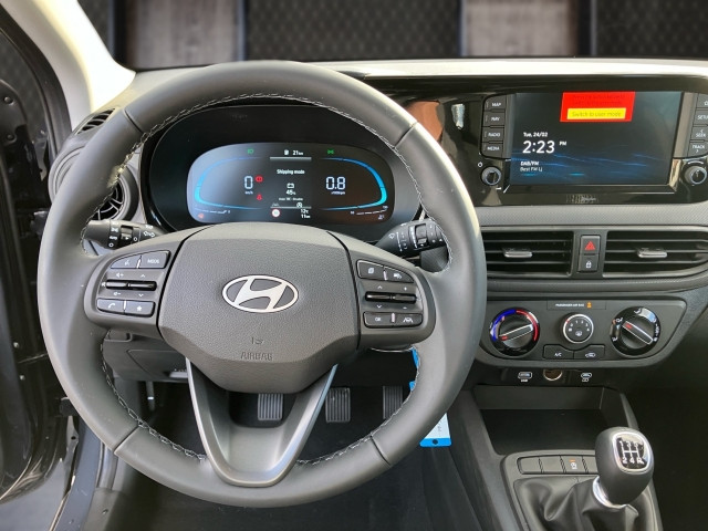 Bild 9: Hyundai i10 4-Sitzer Jubile 1.0