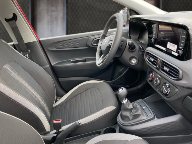 Bild 9: Hyundai i10 4-Sitzer Jubile 1.0