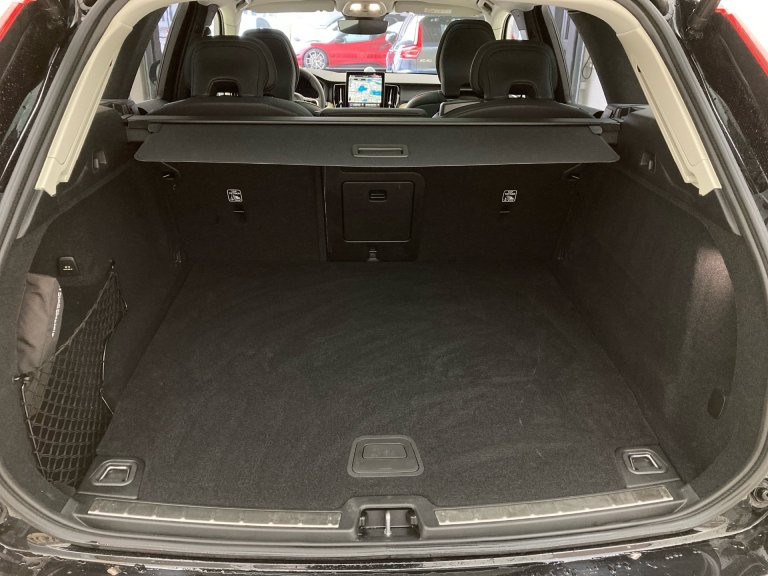 Bild 9: VOLVO PKW XC60 Ultra, T6 AWD Plug-in Hybrid, Elektrisch/Benzin, Dark