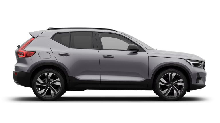 Bild 2: VOLVO PKW XC40 Ultra, B3 Mild Hybrid, Benzin, Dark