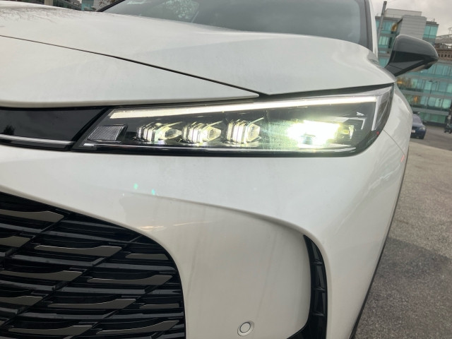 Bild 11: MG HS HEV Luxury Lenkradhzg. 25.5