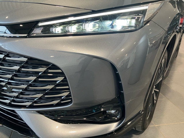 Bild 6: MG HS HEV Luxury Lenkradhzg. 25.5 - Österreich Paket