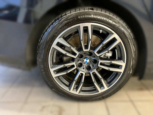 Bild 3: BMW i5 xDrive40 Touring