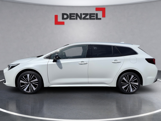 Bild 1: Toyota Corolla 1,8 l Hybrid TS,  Teamplayer