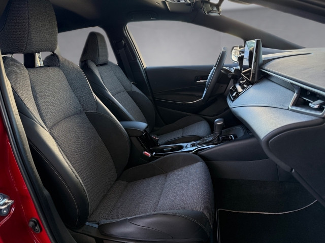 Bild 10: Toyota Corolla 1,8 l Hybrid TS,  Teamplayer