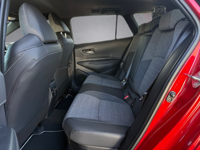 Bild 11: Toyota Corolla 1,8 l Hybrid TS,  Teamplayer