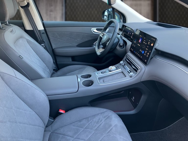 Bild 10: MG S6 Luxury 4WD 77kwh/299kw