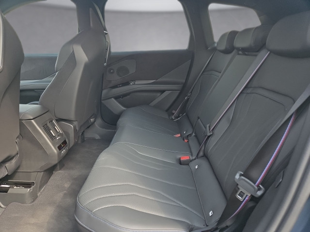 Bild 11: BMW iX3 50 xDrive