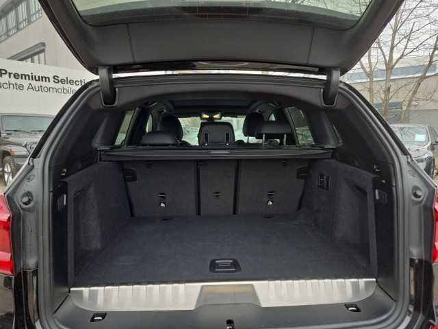 Bild 1: BMW X3 xDrive30e PHEV Au