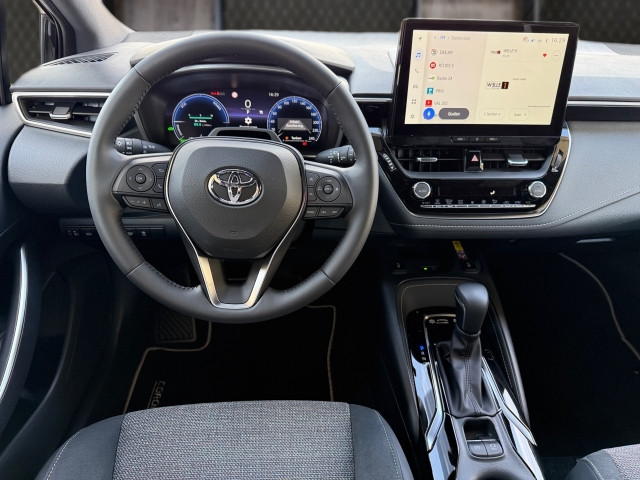 Bild 6: Toyota Corolla 1,8 l Hybrid TS,  Teamplayer