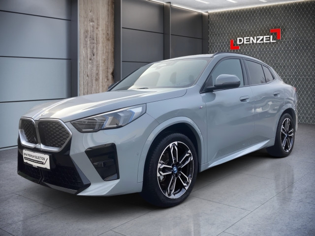 Bild 0: BMW iX2 eDrive 20 U10