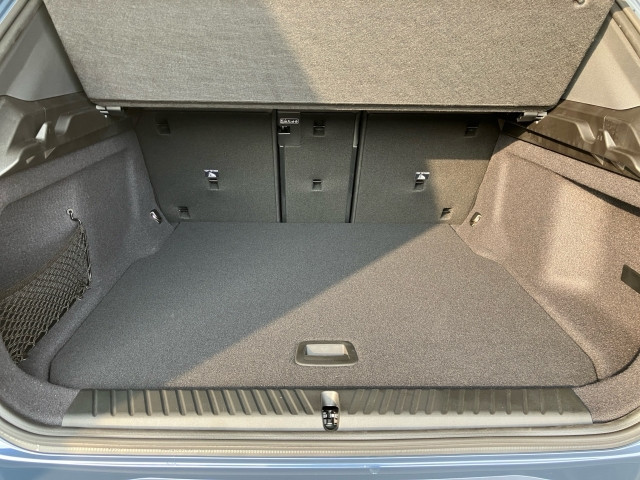 Bild 9: BMW iX3 50 xDrive