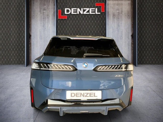 Bild 10: BMW iX3 50 xDrive