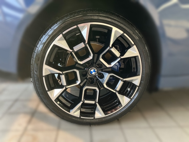 Bild 4: BMW iX3 50 xDrive