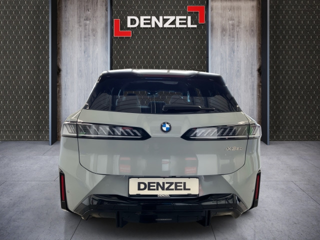 Bild 10: BMW iX3 50 xDrive