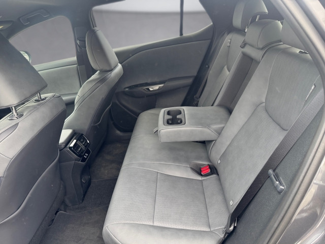 Bild 7: Lexus RZ 500e  Executive