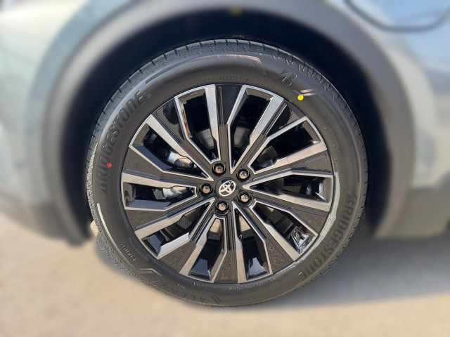 Bild 12: Toyota C-HR+  BEV 2  4x4 Lounge ECV