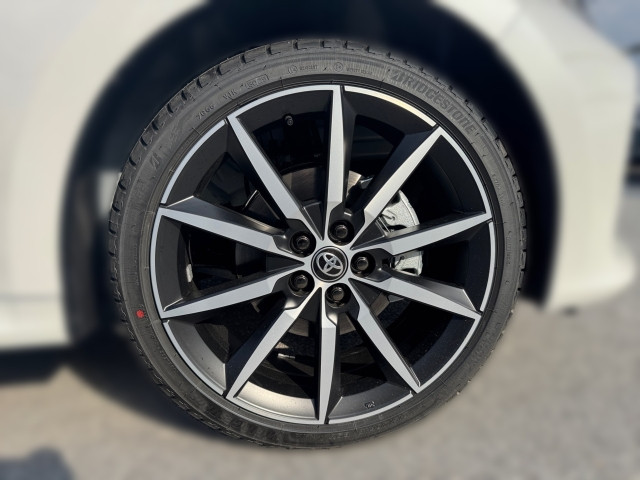 Bild 12: Toyota Yaris 1,5 130PS GR-Sport + Safety Paket + Infotainment Paket