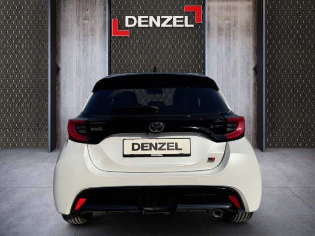 Bild 2: Toyota Yaris 1,5 130PS GR-Sport + Safety Paket + Infotainment Paket