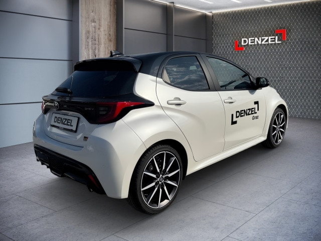 Bild 3: Toyota Yaris 1,5 130PS GR-Sport + Safety Paket + Infotainment Paket